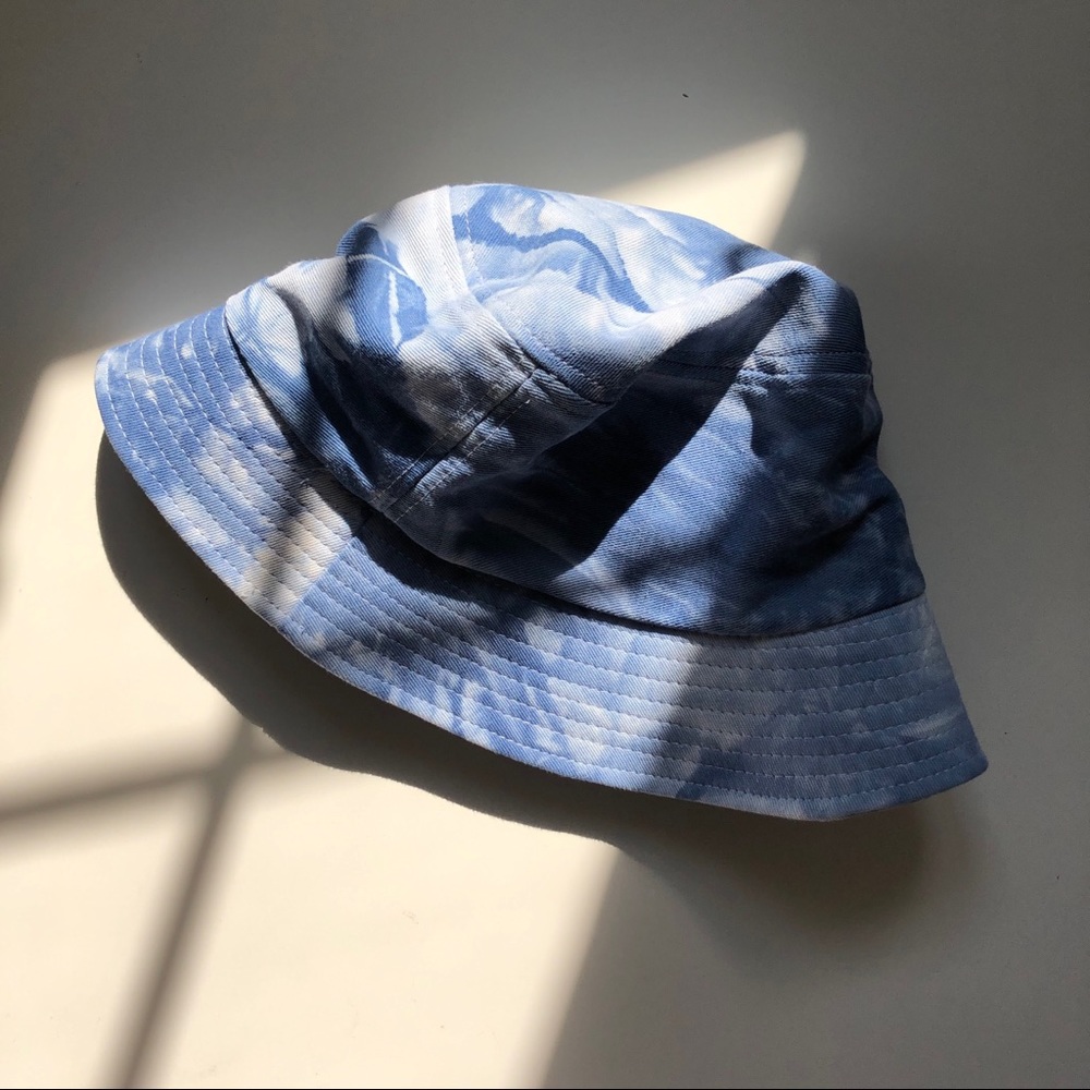 New Blue tie dye bucket hat